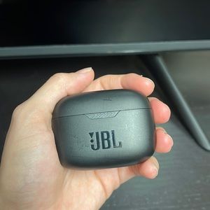 JBL wireless Bluetooth earbuds
